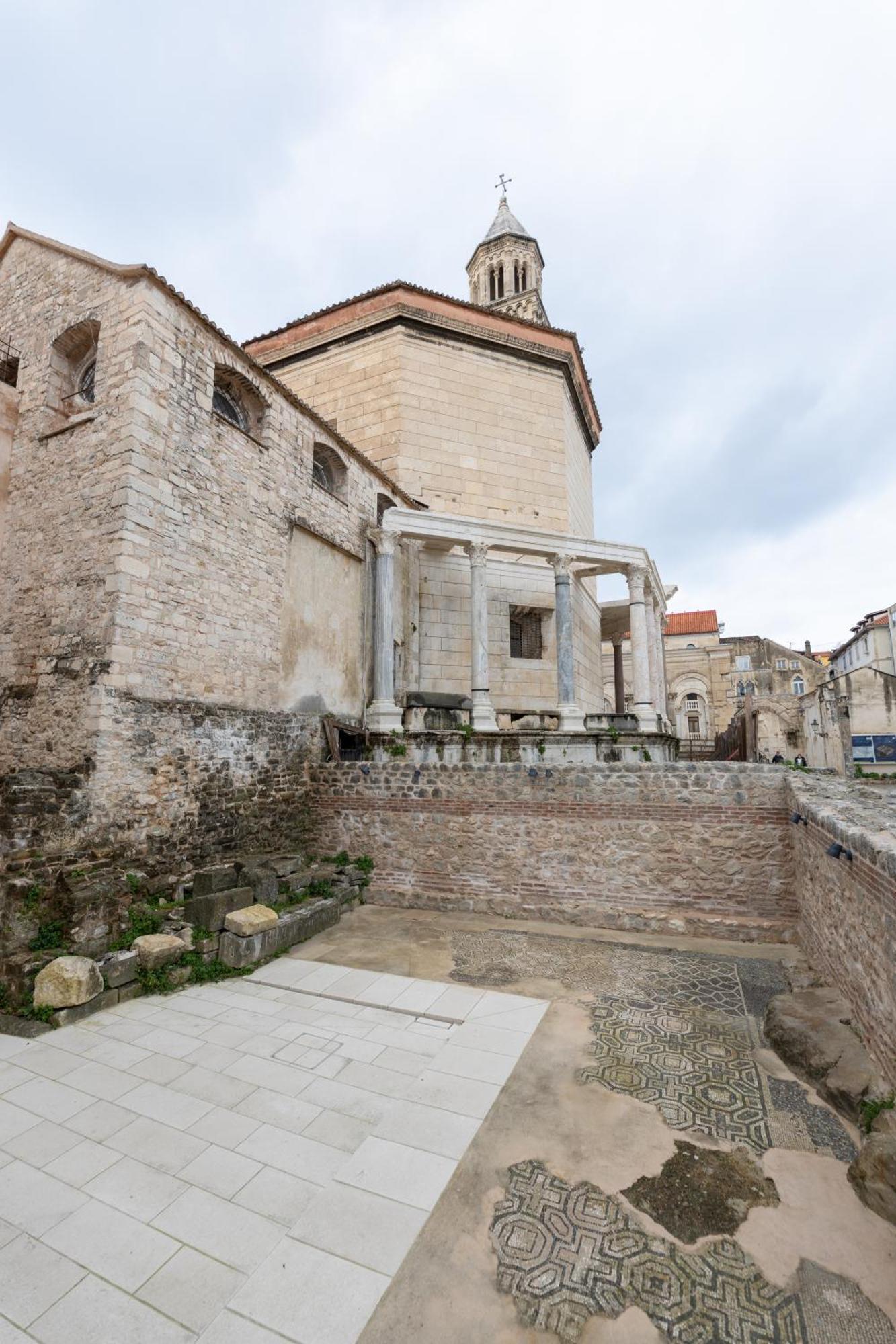 Lena'S Room In Roman Palace Split Exterior photo
