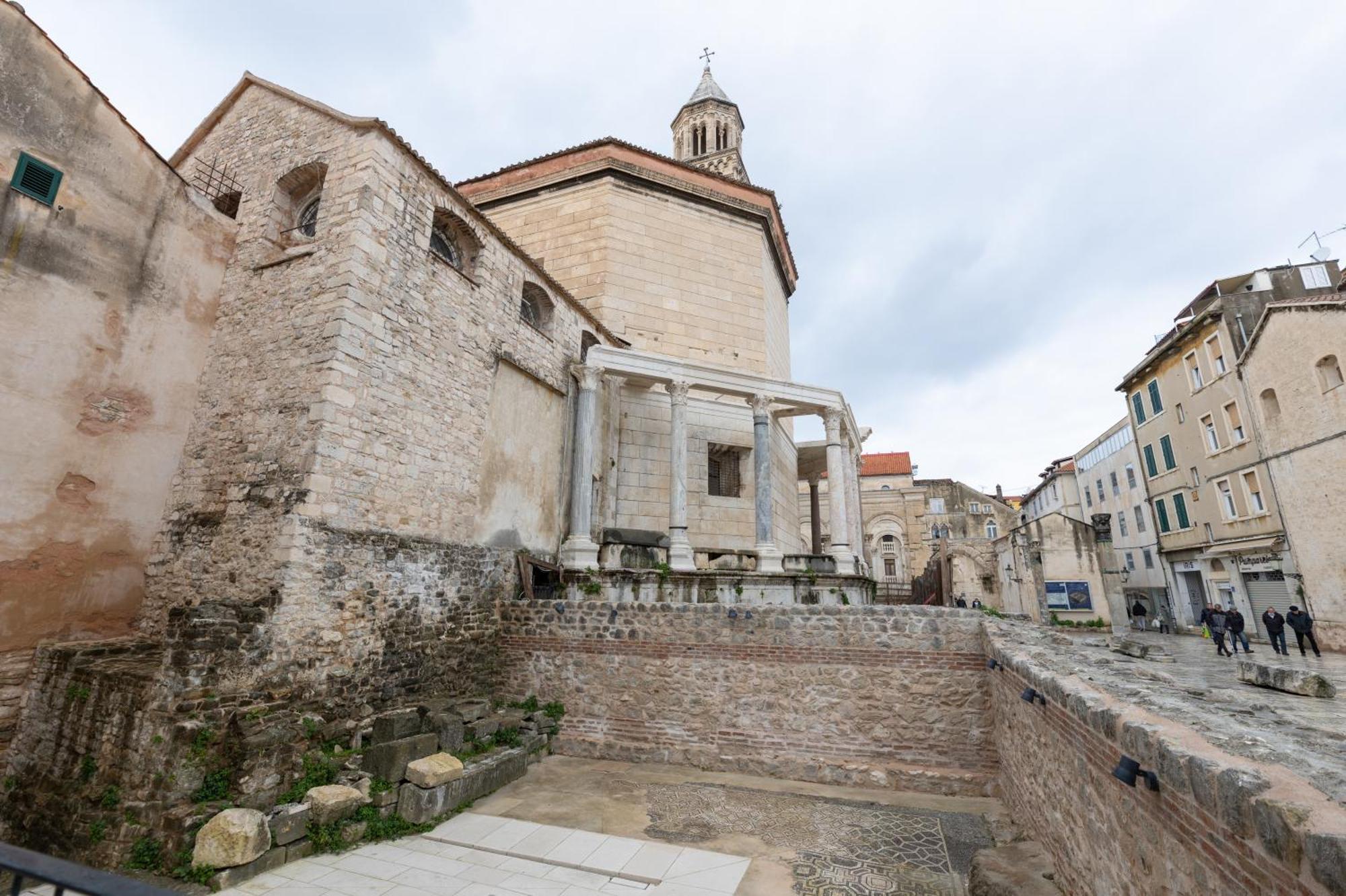 Lena'S Room In Roman Palace Split Exterior photo